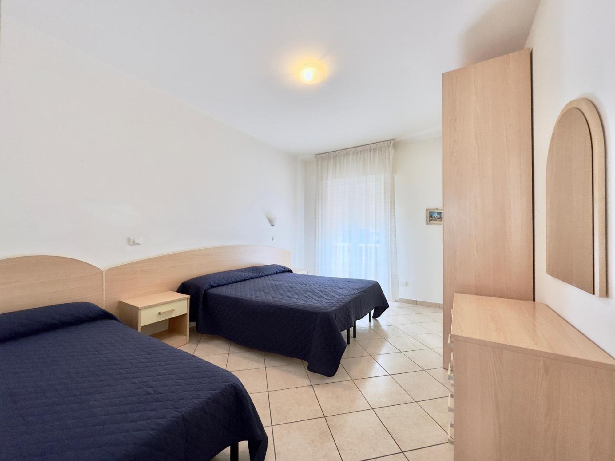 Rialto Apartment Линяно Сабиадоро Екстериор снимка