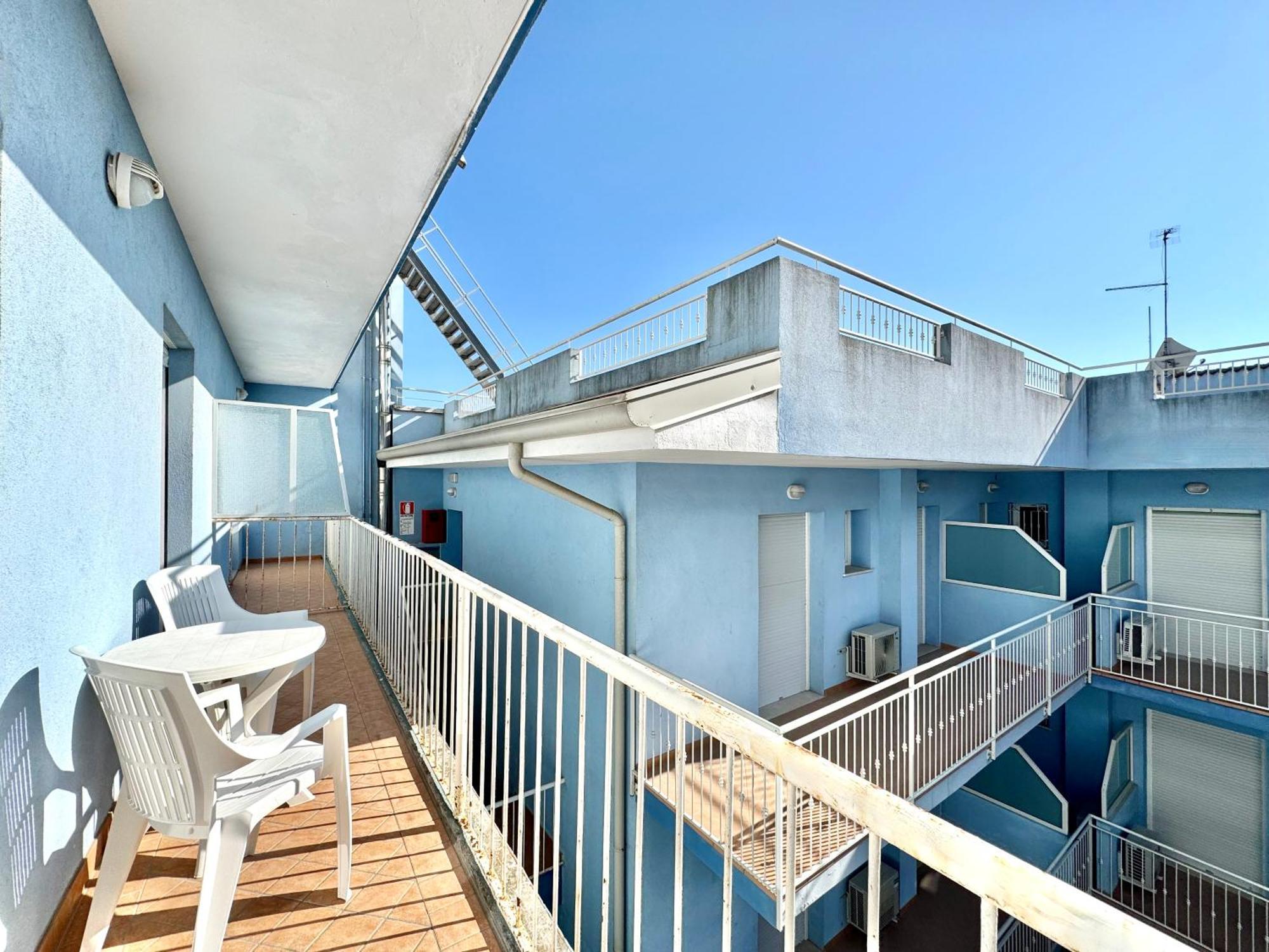 Rialto Apartment Линяно Сабиадоро Екстериор снимка